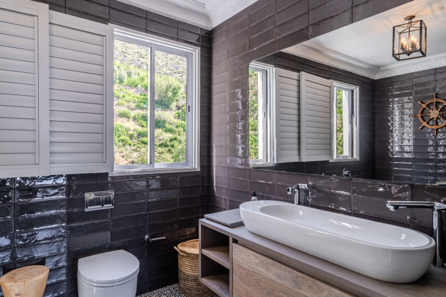 5 Bedroom Property for Sale in Simons Kloof Western Cape